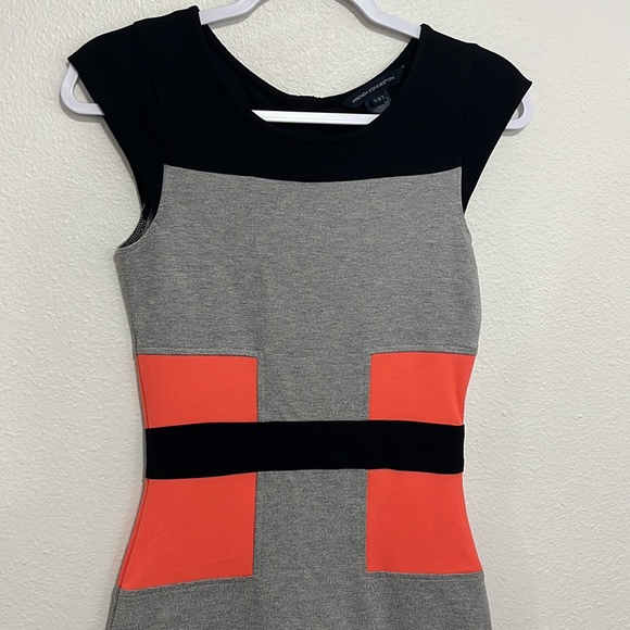 French Connection gray, black, and pink body con dress size 6 - Picture 2 of 11